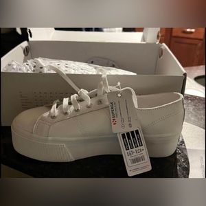 SUPERGA White Leat shoes size 8 1/2
